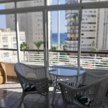 Mediterraneo, Muy Centrico, En Plaza Triangular, Soleado, Con Jardines Y Piscina Y La Playa Enfrente Andando, Con Parking Exterior Comunitario Appartement Benidorm