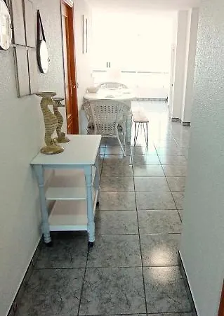 Appartement Mediterraneo, Muy Centrico, En Plaza Triangular, Soleado, Con Jardines Y Piscina Y La Playa Enfrente Andando, Con Parking Exterior Comunitario Benidorm