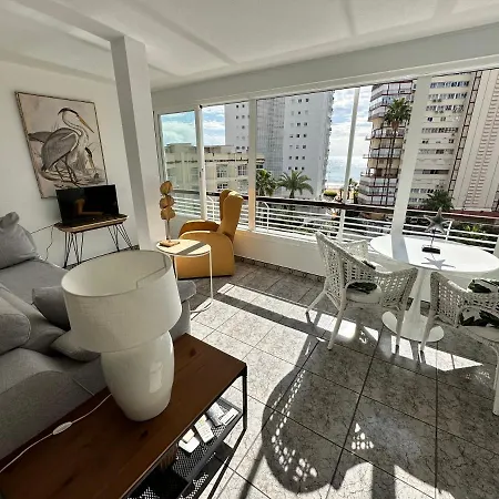 Mediterraneo, Muy Centrico, En Plaza Triangular, Soleado, Con Jardines Y Piscina Y La Playa Enfrente Andando, Con Parking Exterior Comunitario Appartement *