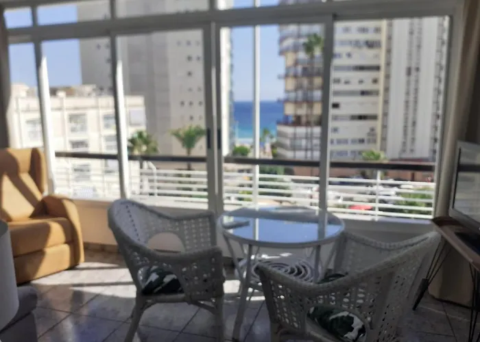 Mediterraneo, Muy Centrico, En Plaza Triangular, Soleado, Con Jardines Y Piscina Y La Playa Enfrente Andando, Con Parking Exterior Comunitario Appartement Benidorm