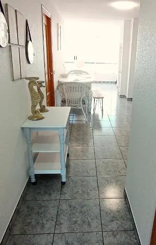 Appartement Mediterraneo, Muy Centrico, En Plaza Triangular, Soleado, Con Jardines Y Piscina Y La Playa Enfrente Andando, Con Parking Exterior Comunitario Benidorm