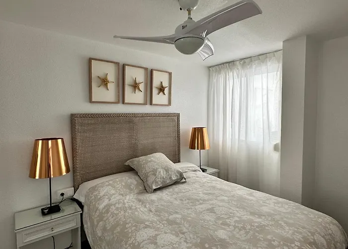 Appartement Mediterraneo, Muy Centrico, En Plaza Triangular, Soleado, Con Jardines Y Piscina Y La Playa Enfrente Andando, Con Parking Exterior Comunitario Benidorm